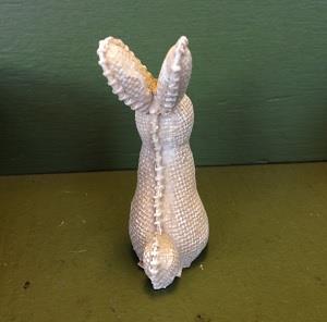 Rear view of polystone bunny 2.75"