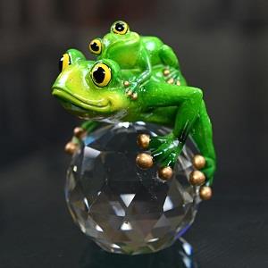 Frog and Baby Frog on Crystal